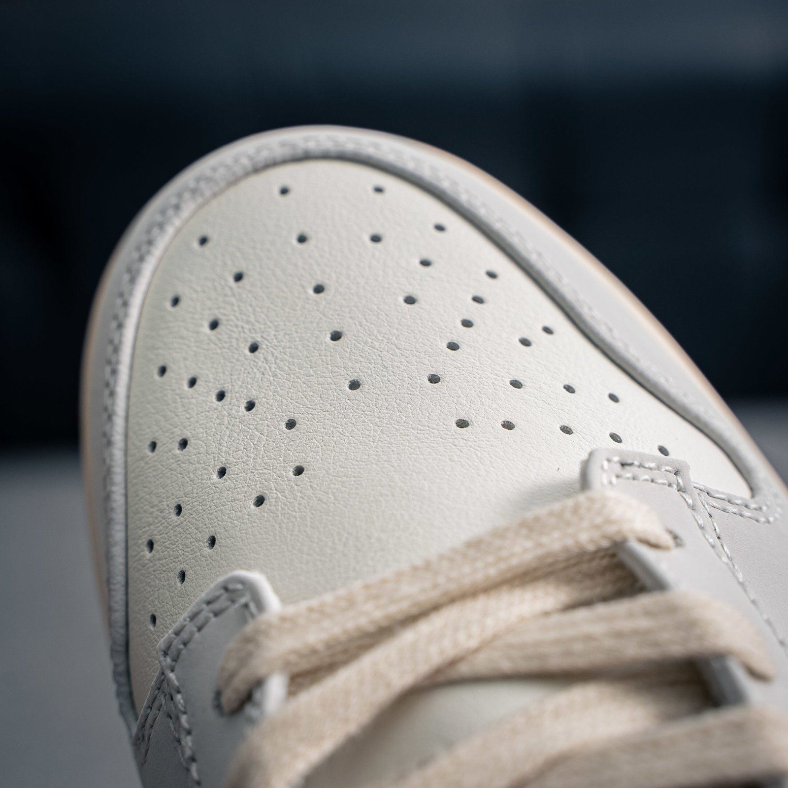 Nike Dunk Low para mujer Dark Pony Soft Pearl - Imagen 5